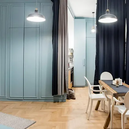Designer Dream At The St. Stephen Basilica Apartament *